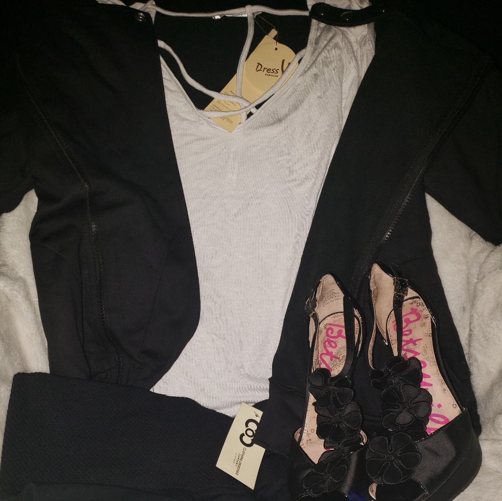 BLACK HOODED ZIP JACKET - Picture 5 of 7